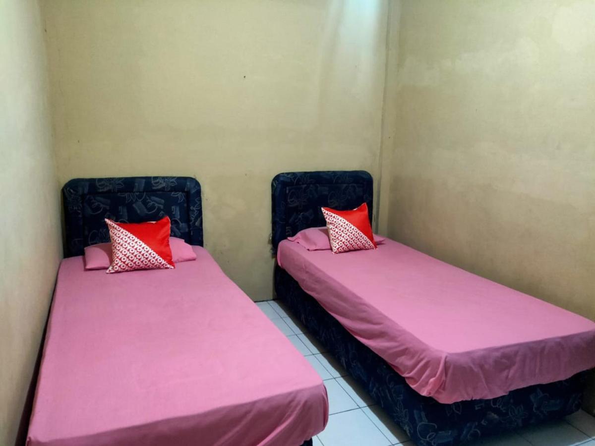 Oyo 90041 Hotel Sinar Lumayan Syariah Balikpapan  Extérieur photo